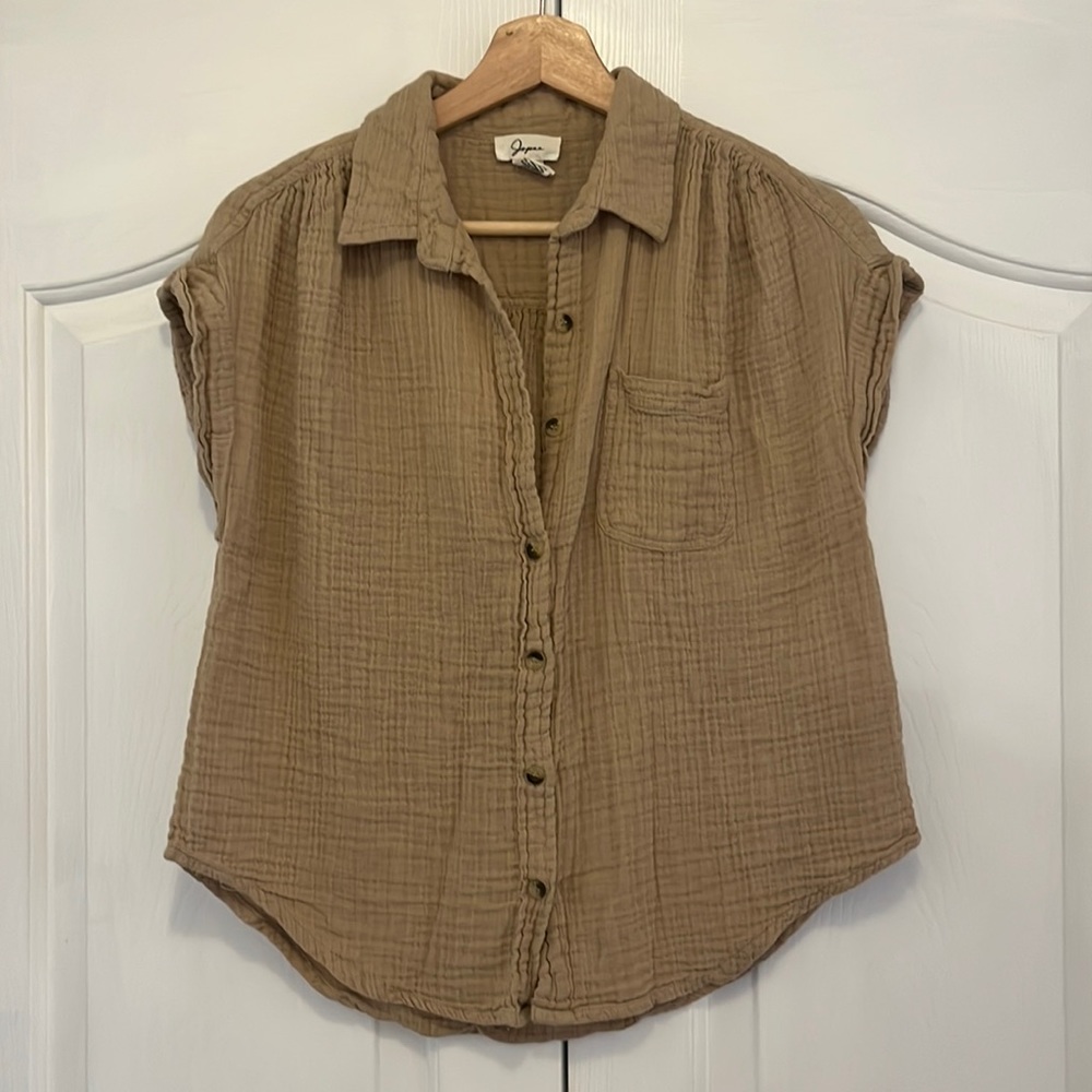 short sleeve casual button up